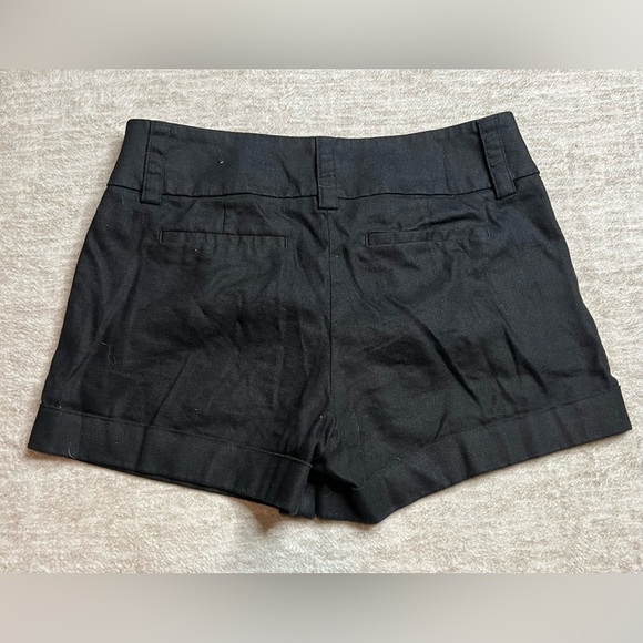 EXPRESS Linen Blend Black Chino Shorts Size 2 Small Midi Mid Rise Belt Loops - Picture 3 of 6